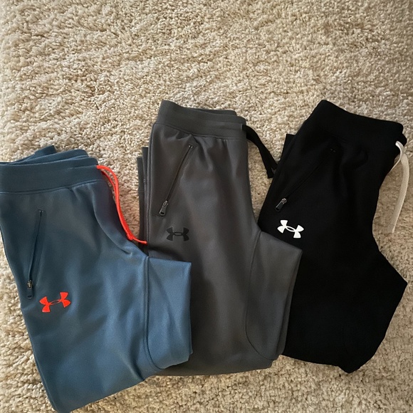 Under Armour Other - 3- pairs Boys Under Armour size small pennant pants